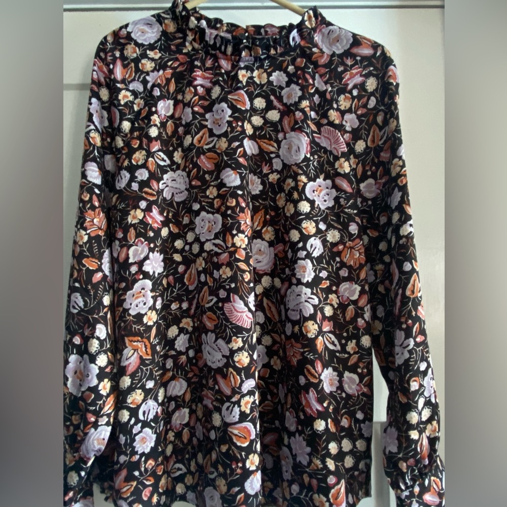 Ann Taylor Long Sleeve Floral Blouse